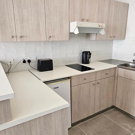 Les Palmiers Sunorama Beach Apartments ลาร์นาคา ภายนอก รูปภาพ
