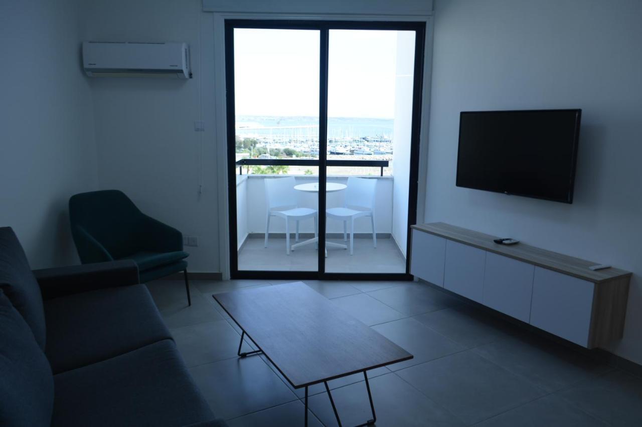 Les Palmiers Sunorama Beach Apartments ลาร์นาคา ภายนอก รูปภาพ